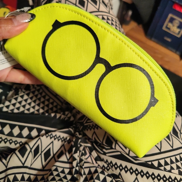 Womens soft neon sunglass case by perverse the sunglass unicorn - Picture 1 of 3